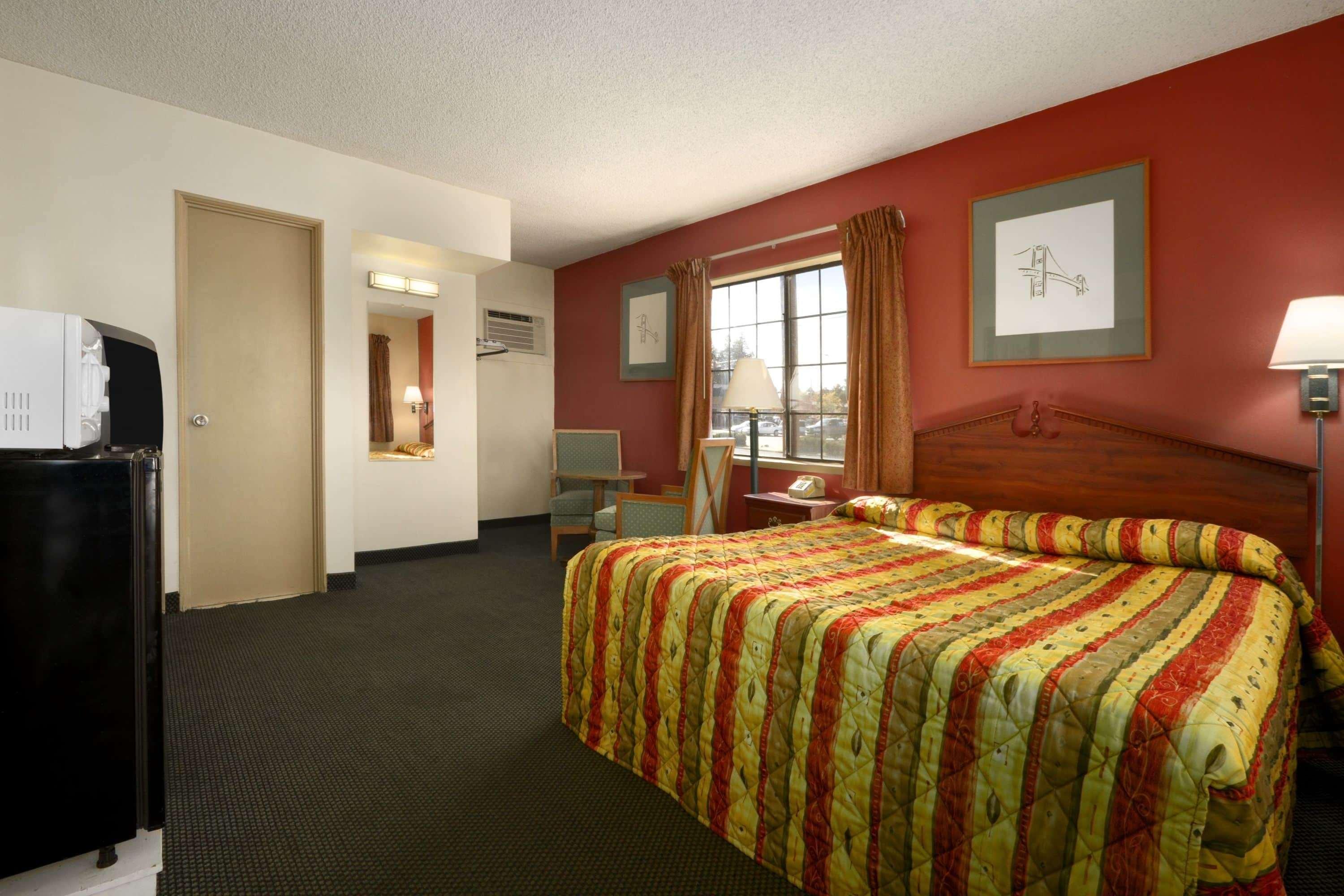 Howard Johnson By Wyndham Flagstaff University West Exterior foto